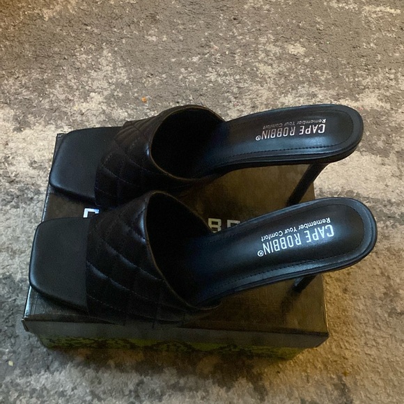 Cape Robbin Stitch Quilted High Heels, Sz. 11 - Picture 3 of 6